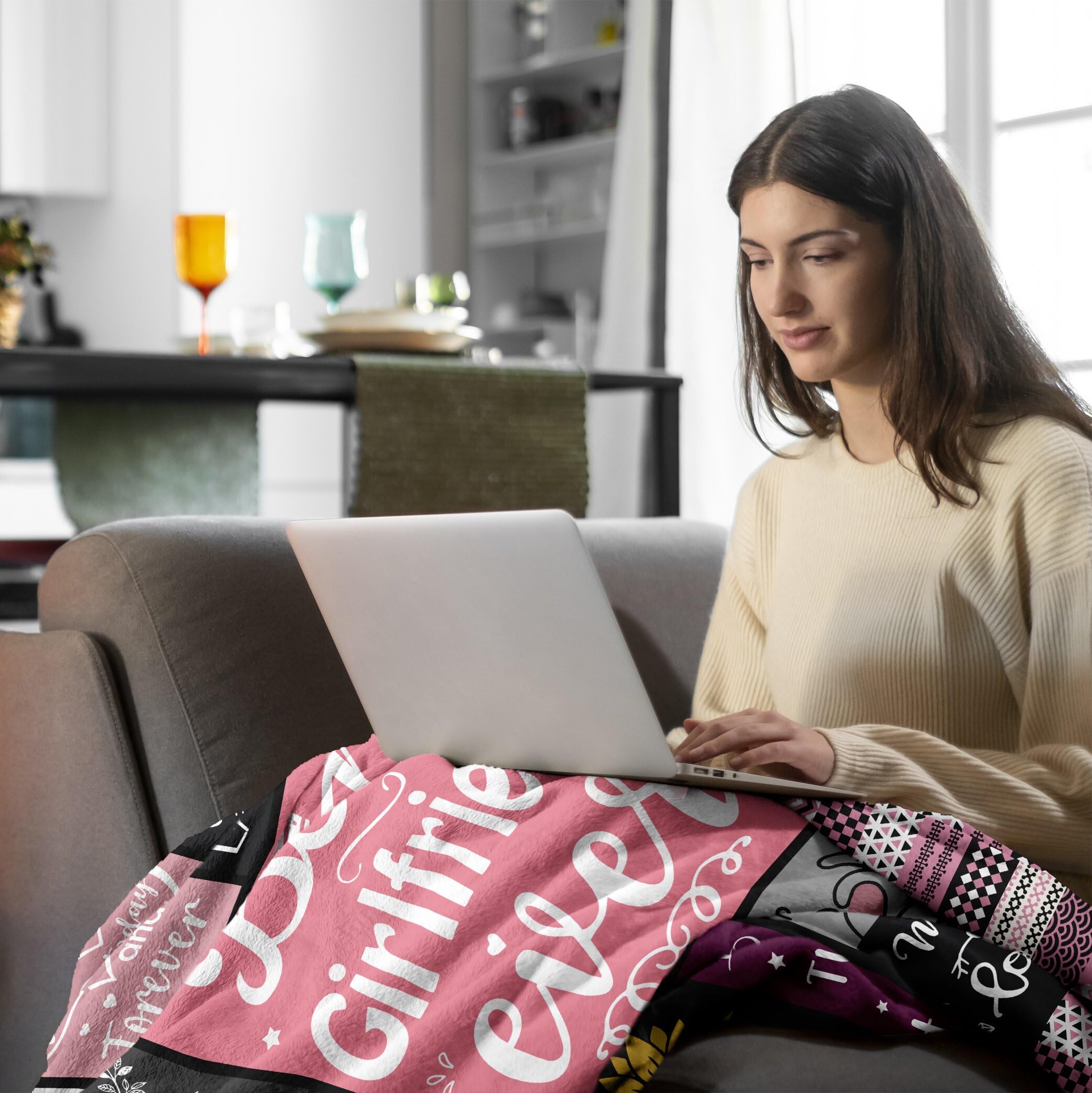 Top 10 Blanket Gifts for Your Girlfriend: Warmth, Comfort, and Love