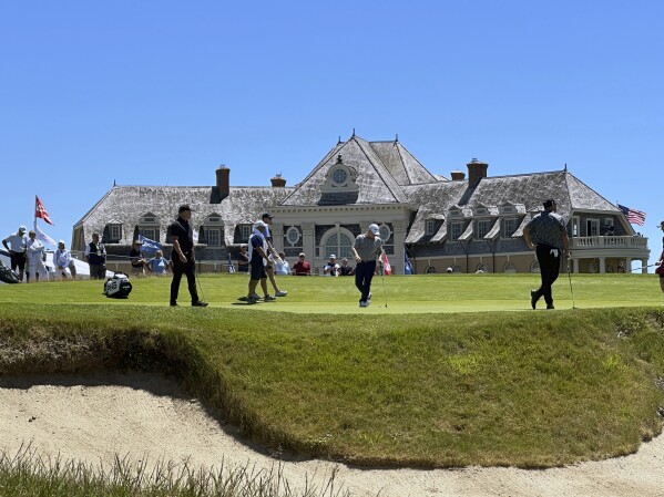 U.S. Senior Open: Bland Catches Fujita After Rain Delay