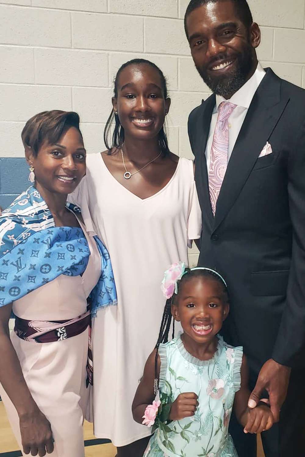 Exploring the Family Life of Randy Moss: Kids, Relationships & More