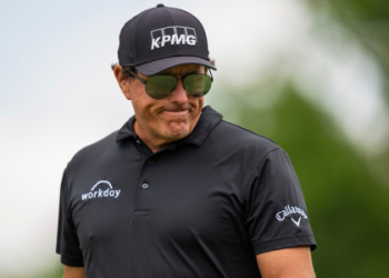 Inside the Life of Phil Mickelson golfer wife, Amy, and Their Journey!