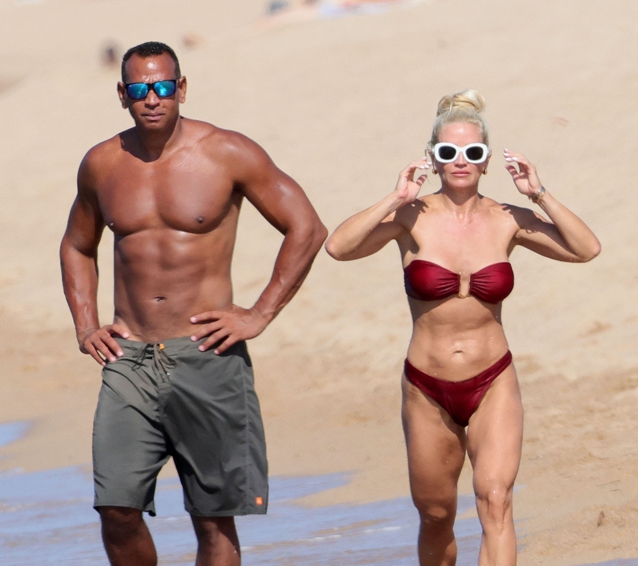 Naked Alex Rodriguez: What Happened? The Full Story Is Here!