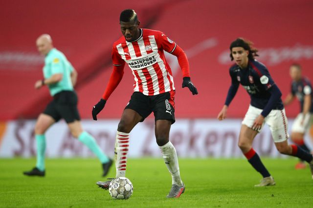 PSV vs Twente Prediction:  Will PSV Win at Home? Get Our Top Predictions Now!