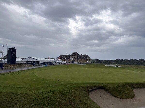 U.S. Senior Open: Bland Catches Fujita After Rain Delay