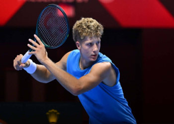 Brandon Nakashima vs Ugo Humbert Live Updates and Match Analysis.