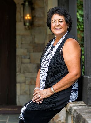 Whats Nancy Lopez Net Worth? The Golfers Earnings and Investments!