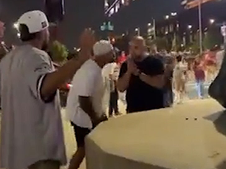 Yankees Fan Slaps Phillies Fan: See What People are Saying Online (Fans React to Viral Video)