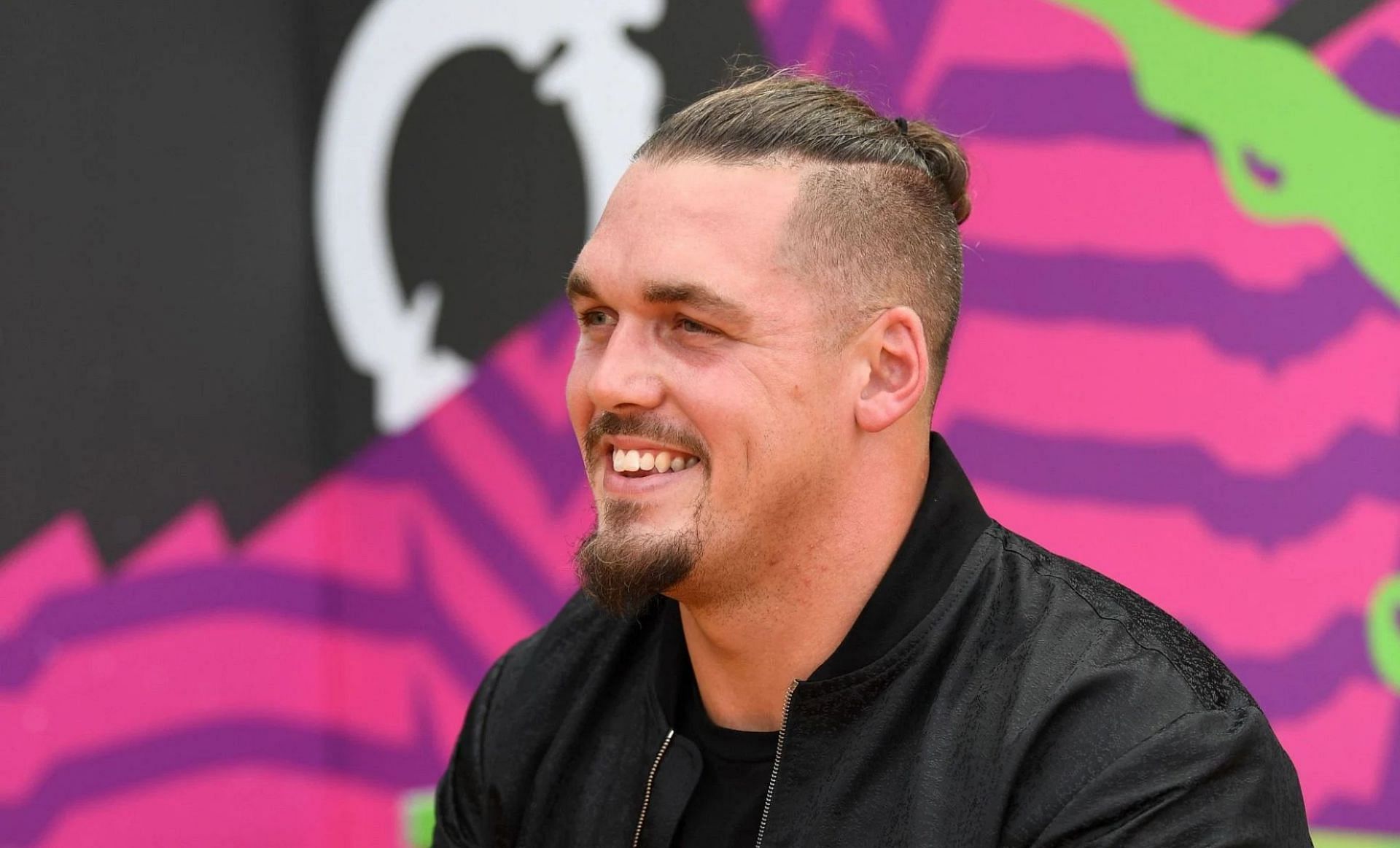 Derek Wolfe Net Worth: How Much Money Does He Have Now?