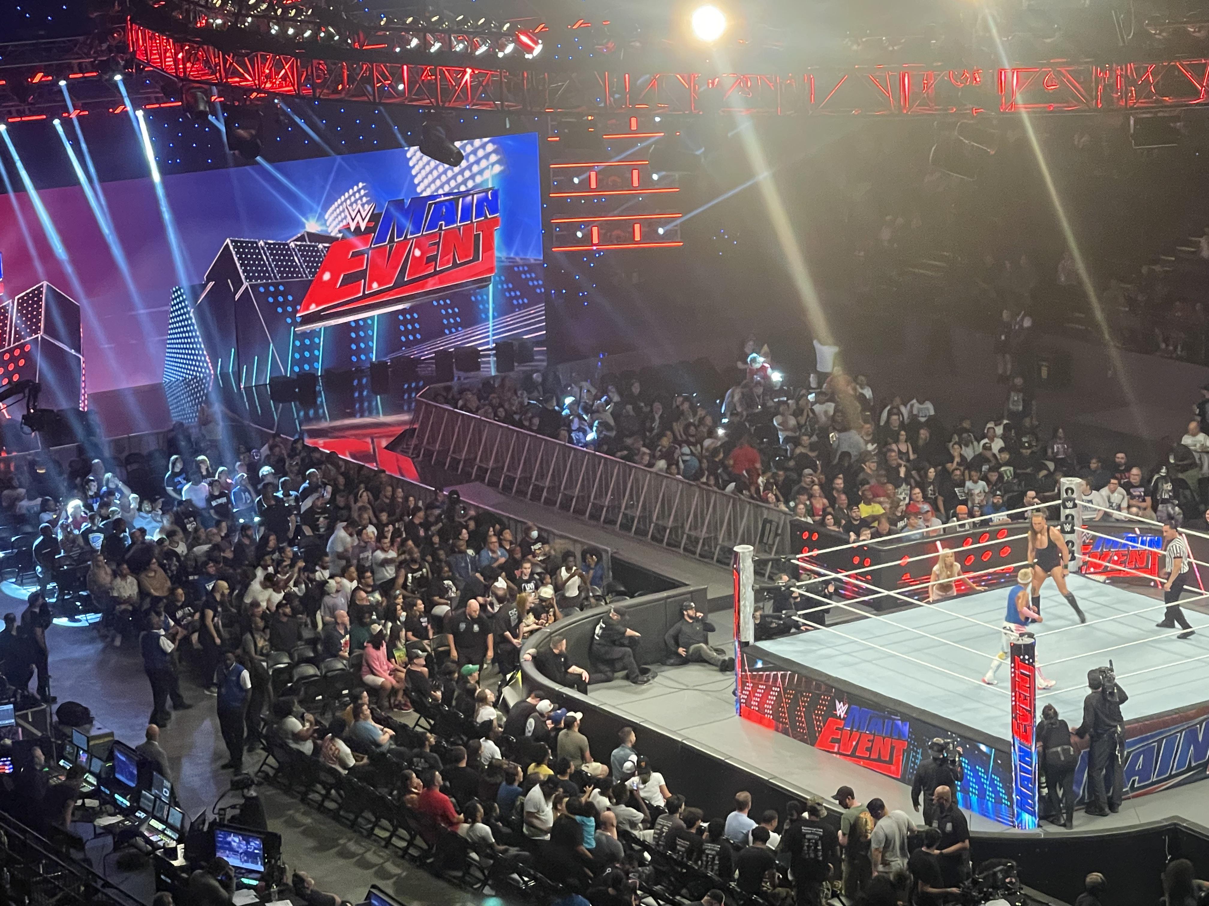 Experience WWE in Baltimore: Your Guide to a Great Night Out